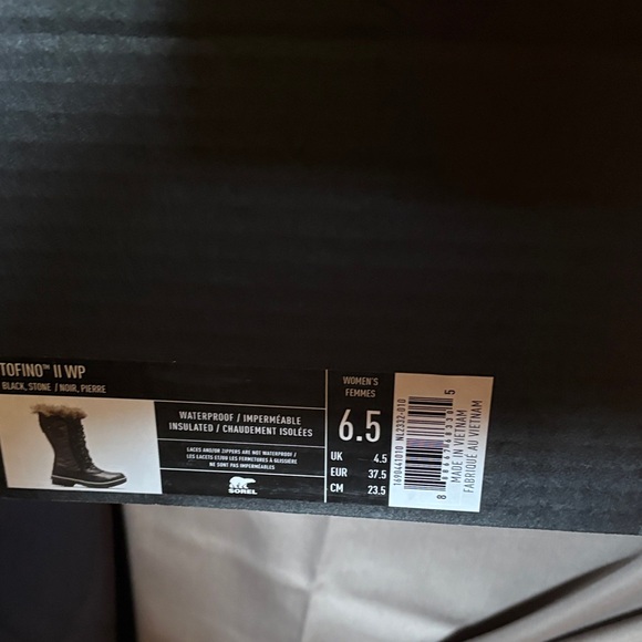 Sorel Women's Black and Brown Winter Boots - Picture 10 of 11